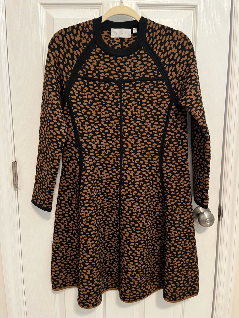 A.L.C. Leopard Print Knit Fit & Flare Mini Dress Black Brown Size Large - Picture 2 of 11